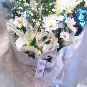 仏用花束3,240円